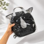 وسادة رقبة ميموري فوم للسفر، وسادة دعم للرأس والرقبة، تصميم مريح على شكل U، غطاء قطيفة قابل للإزالة والغسل، حبل قابل للتعديل، مناسبة للطائرة والسيارة والقطار والمكتب (اسود)